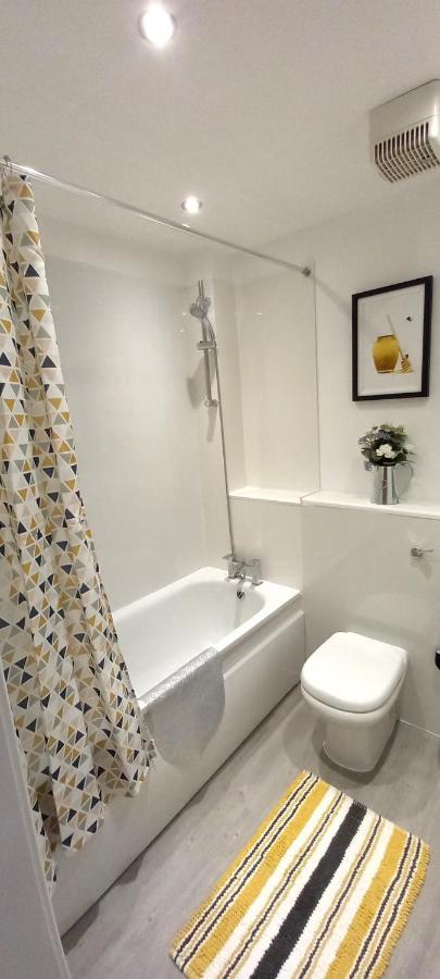 Gorgeous Modernised City Centre Apartment Coventry Exterior photo